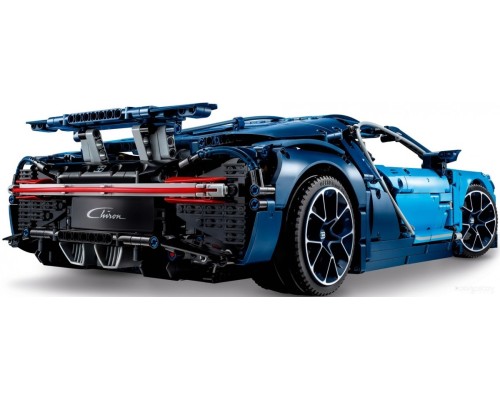 Конструктор Lego Technic 42083 Bugatti Chiron