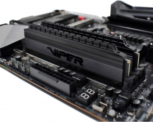 Модуль памяти Patriot Viper 4 Blackout 2x8GB DDR4 PC4-28800 PVB416G360C7K