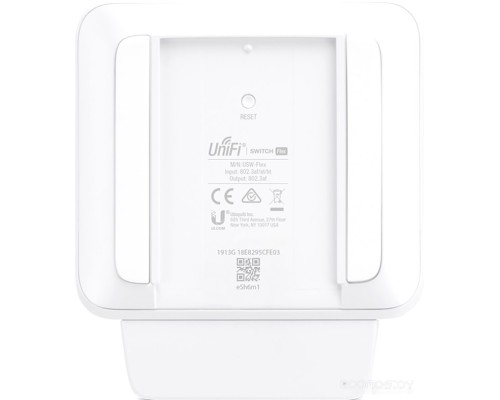 Коммутатор Ubiquiti UniFi Switch Flex