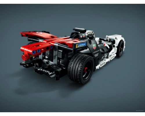 Конструктор Lego Technic 42137 Formula E Porsche 99X Electric