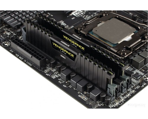 Модуль памяти Corsair Vengeance LPX 2x32ГБ DDR4 3600 МГц CMK64GX4M2D3600C18