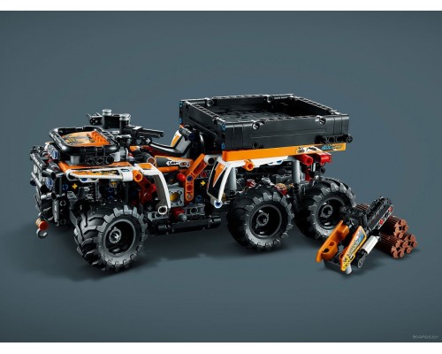 Конструктор Lego Technic 42139 Внедорожный грузовик