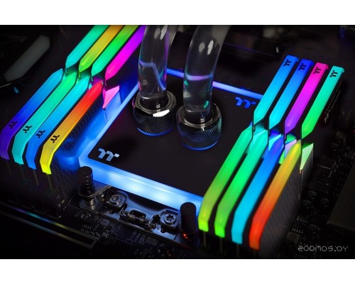 Модуль памяти Thermaltake ToughRam XG RGB 2x8ГБ DDR4 4400 МГц R016D408GX2-4400C19A