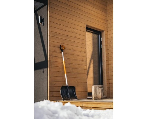 Лопата для уборки снега Fiskars X-Series 1057178