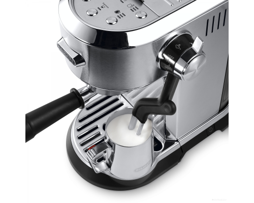 Кофеварка Delonghi EC950.M